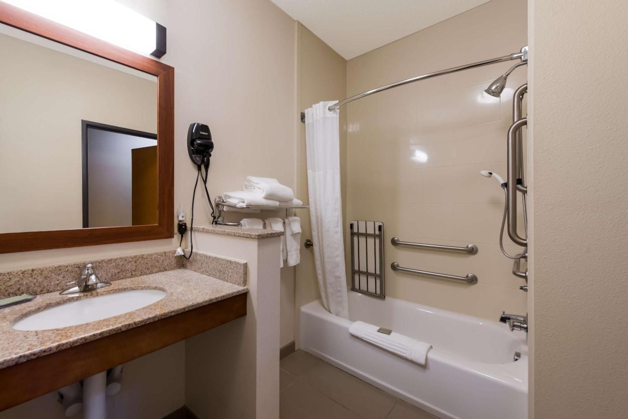 Comfort Inn East Wichita Dış mekan fotoğraf